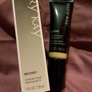 🌸 CC Cream Foundation: Medium to Deep